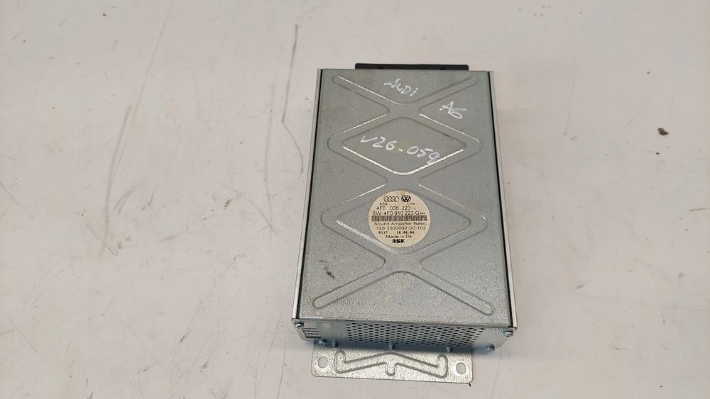 Amplificador de colunas AUDI A6 (4F2, C6)