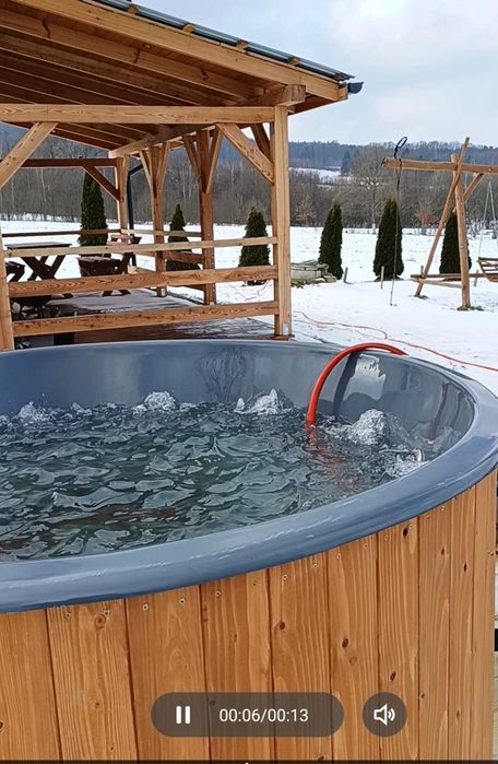 Domek nad stawem , las ,jacuzzi ,łowisko wędkarskie, Bieszczady
