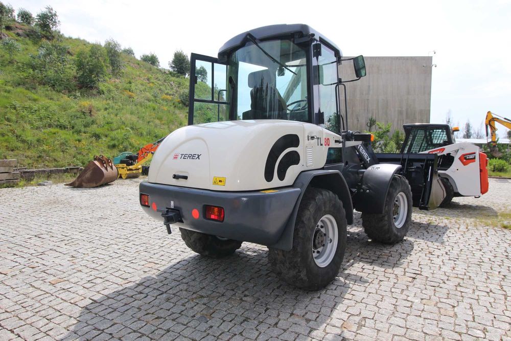 Pá Carregadora articulada , tração 4 rodas Terex TL 80