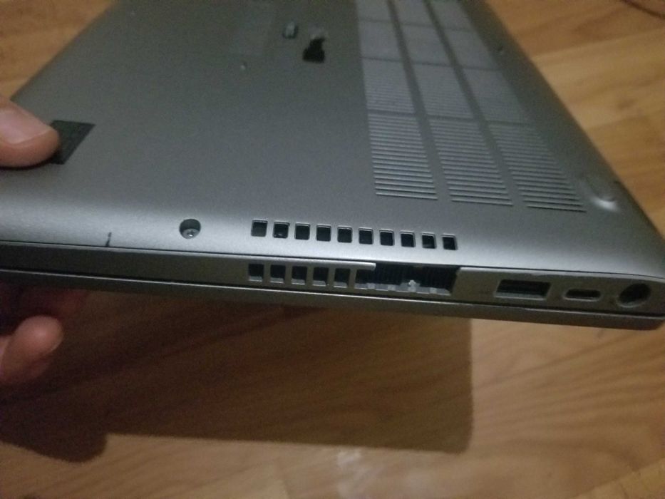 Dell 5410 intel i5-10210U, 8GB, SSD 128