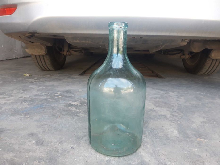 Продам бутыля 10л 4л