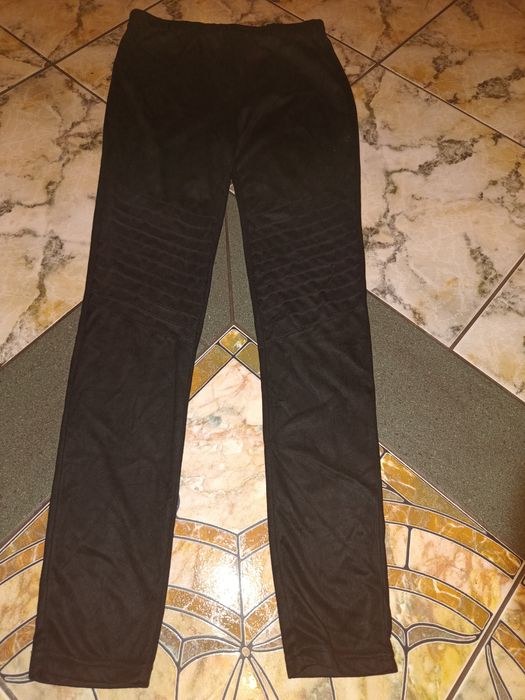 Nowe czarne legginsy r L na szczupłe nogi