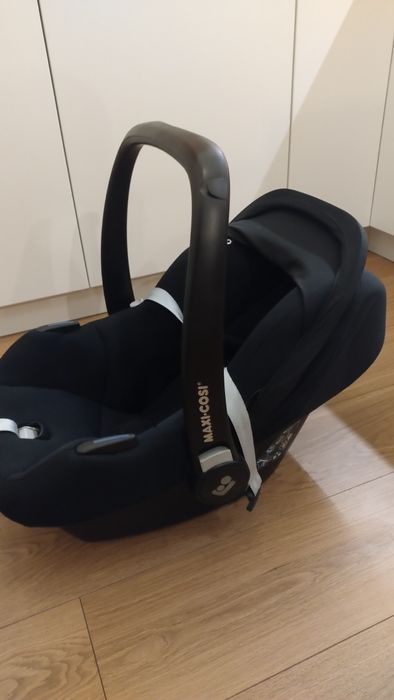 Fotelik Maxi-Cosi Cabriofix  + baza