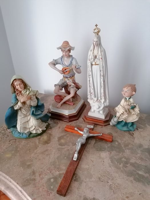 Estatuetas em bom estado