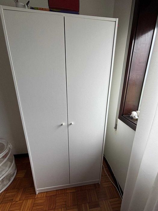 Roupeiro Ikea em muito bom estado - Reirar na Maia