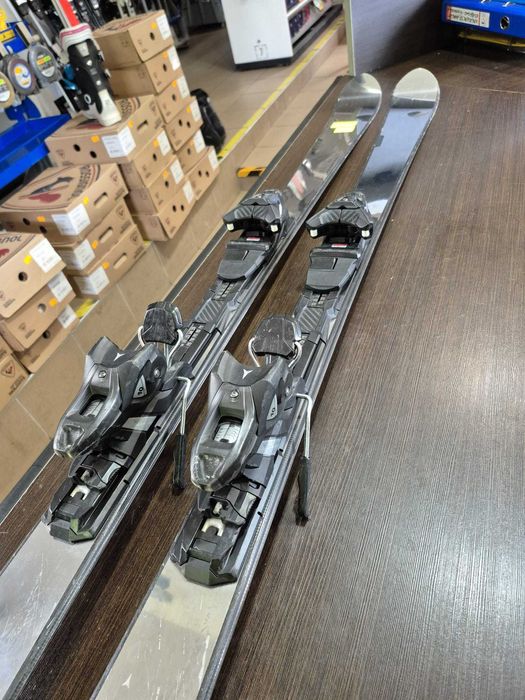 Narty ATOMIC VOLANT 5000 + M 10 GW  160cm N-231