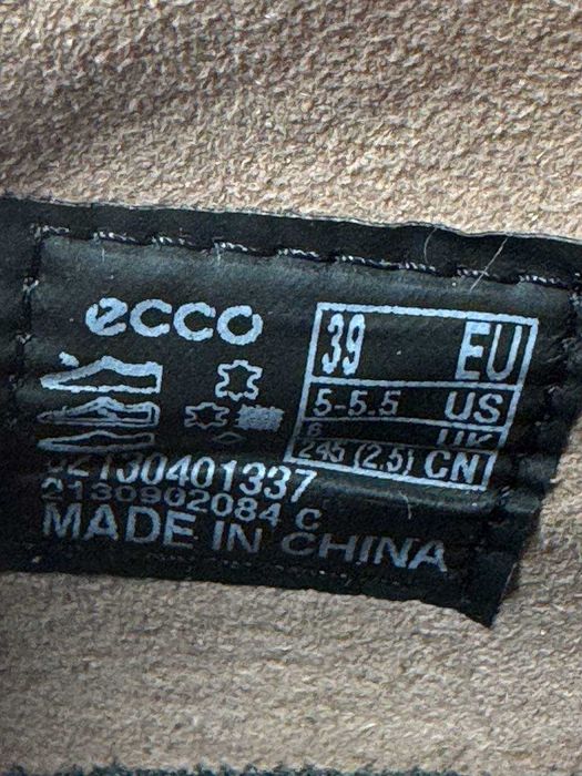 Шкіряні кросівки Ecco оригінал (39)