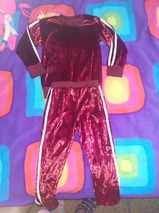 Спортивный костюм велюровый для девочки