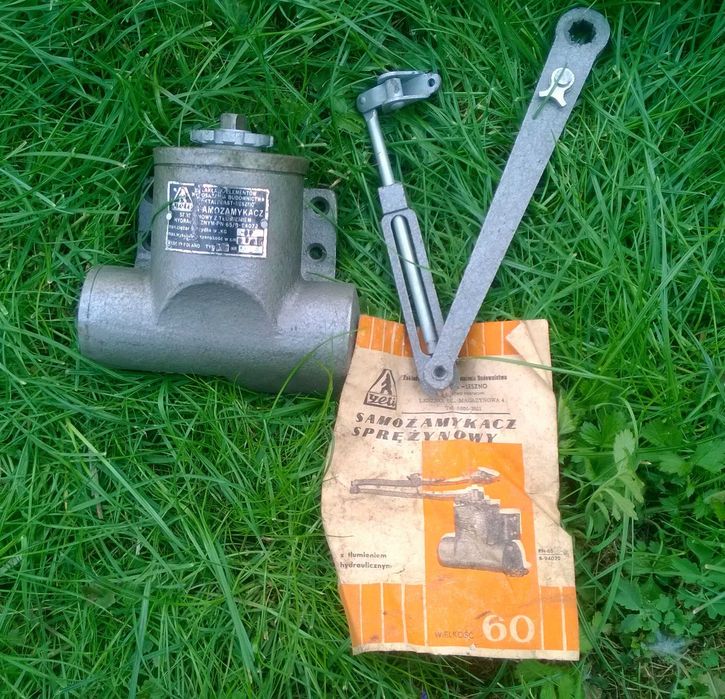 Samozamykacz siłownik drzwiowy Yeti.