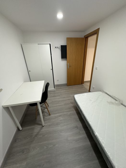 Quarto estudante/trabalhador-estudante - ESECS/ESTG/ESSLEI