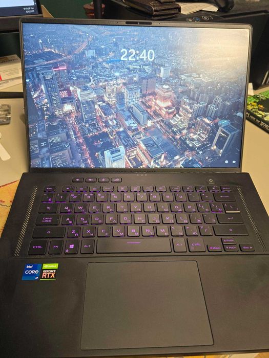 ASUS ROG Zephyrus M16 165Hz (RTX 3050) i7-11800H (RAM 32GB) 1.5TB m.2