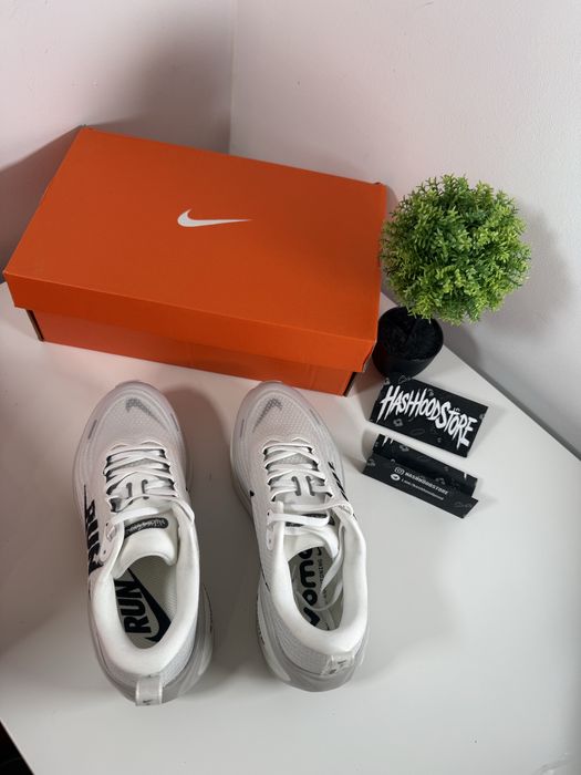 Nike Vomero – Białe, nowe buty do biegania rozmiar 39