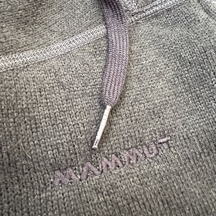 Продам теплу кофту бренду Mammut