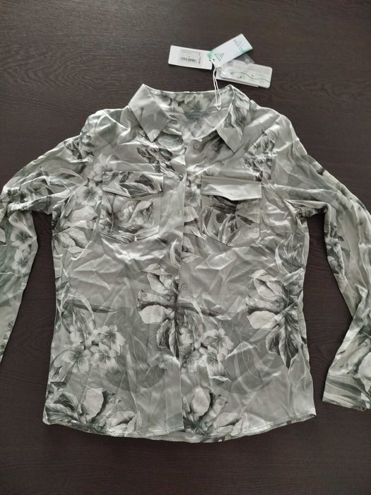 13 peças de roupa nova com etiqueta de marca Blusas/E Top 12.5€