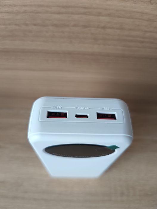Павербанк 20000 mAh маг з дисплеєм білий