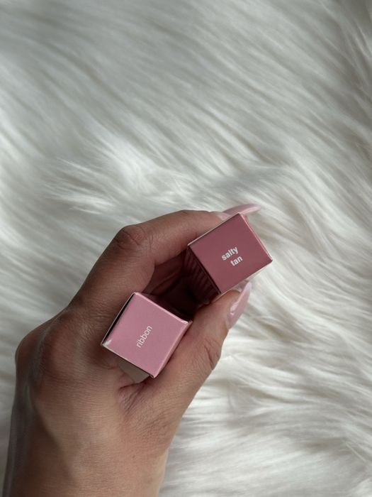 Блиск для губ rhode роуд блеск ribbon salny tan