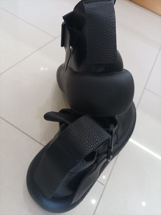 Buty na grubej podeszwie 35,5