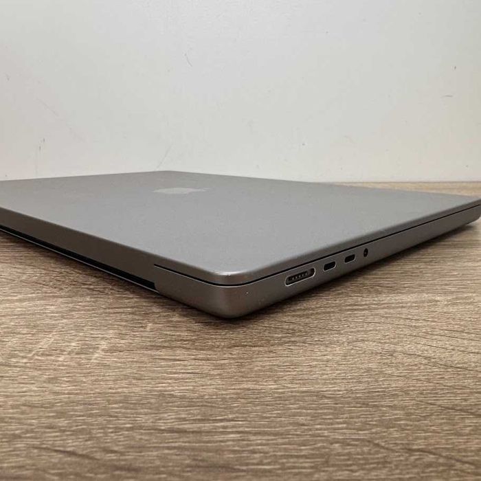 Macbook Pro 16" 2021 M1 Max / 32Gb DDR5 / SSD 512Gb (код: M1269)