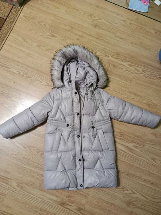 Зимова курточка на дівчинку!