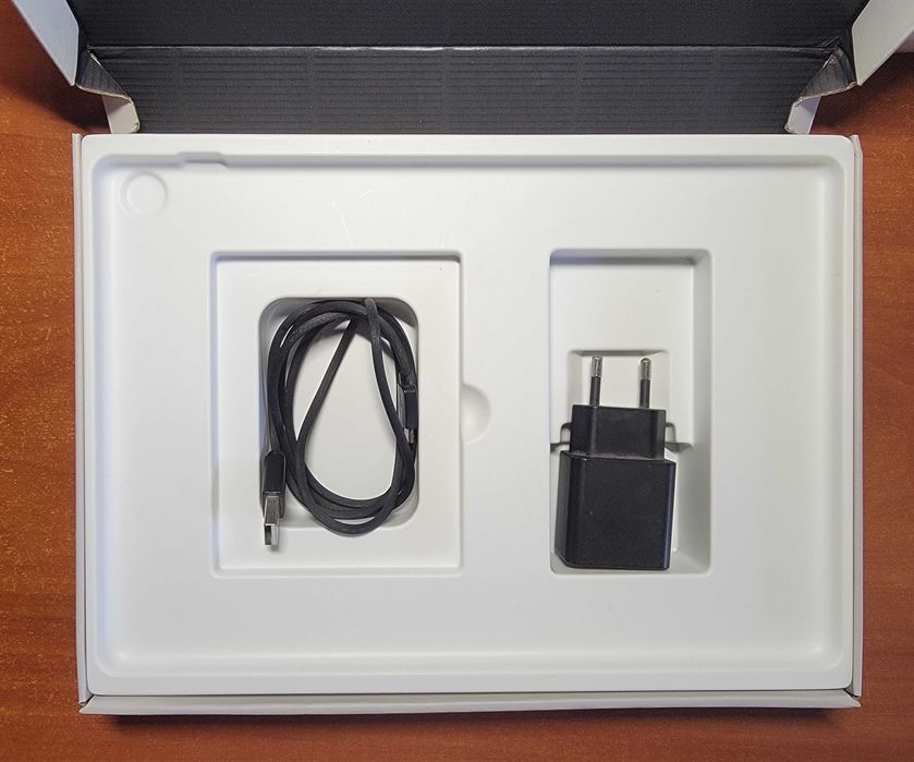 Планшет Asus ZenPad 10 3G Z300CG (P021)