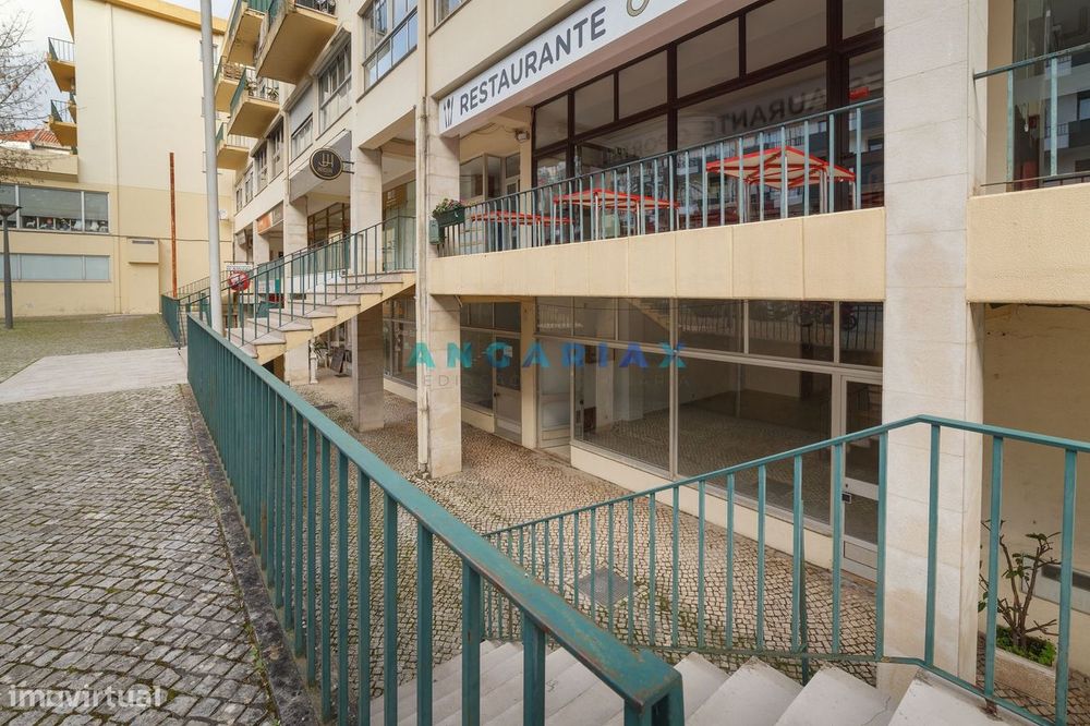 ANG1024 - Loja para Venda em Fátima, Ourém