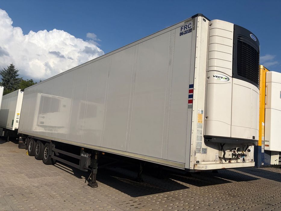 Schmitz Cargobull 2016 | ściana 7cm | Carrier Vector 1550  Doppelstock