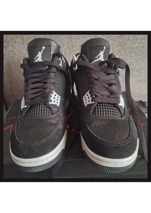 Air Jordan 4 Retro