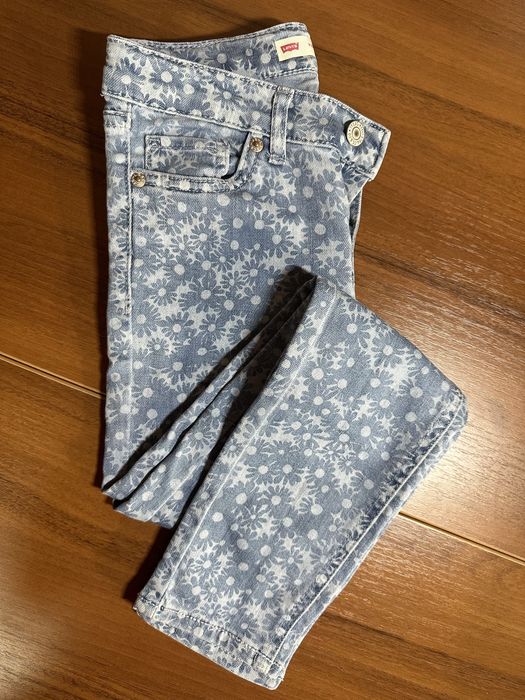 Джинсы Levi’s