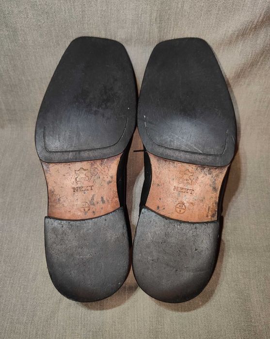 Next Italia eleganckie buty z przeszyciami derby 43