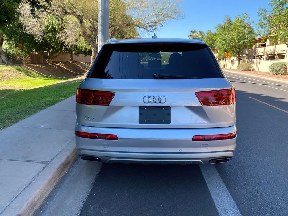 Audi Q7      2019