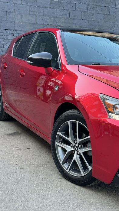 Продам Lexus CT 200h гібрид 2015