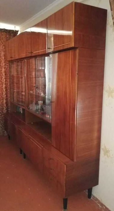 Стенка гостиный гарнитур выс 2м 8см дл.2м 50см полирован. 70-года СССР