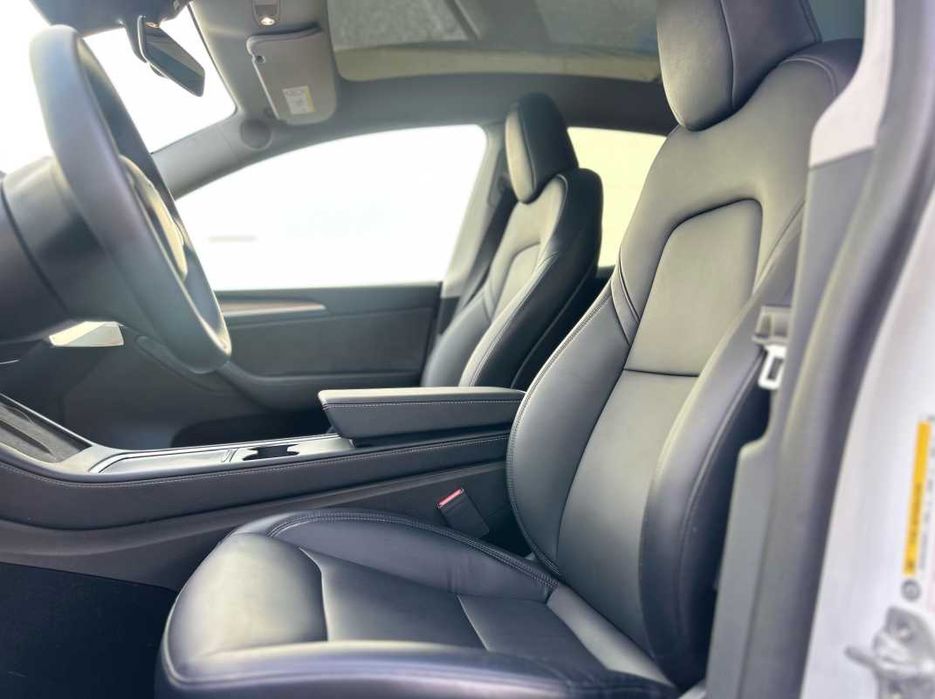 TESLA model Y de 2024/ carregamento da bateria a 100%  p. credito