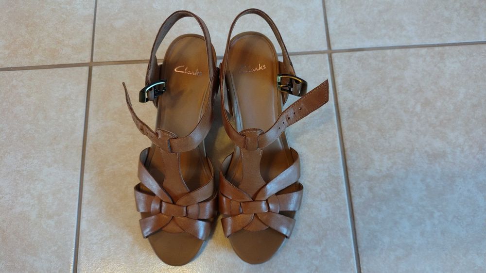 Sandały skórzane damskie Clarks rozm.38