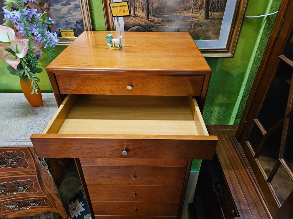 Camiseiro - Muito bom estado geral