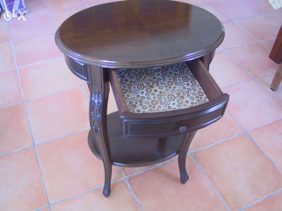 Mesa Mogno Oval Estimada