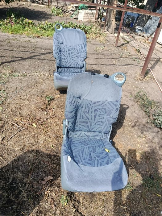 сидіння в автомобіль