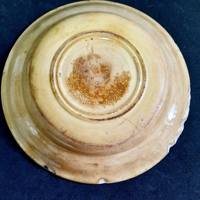 Antigo prato de Loiça de Sacavém/chorão. Prato Lufaro/Lusitânia