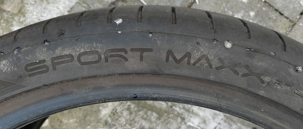 Opony letnie Dunlop Sport Maxx RT 255/35R19 96Y