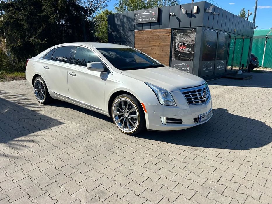Cadillac XTS Benzyna Mały Przebieg Full Wyposażenie