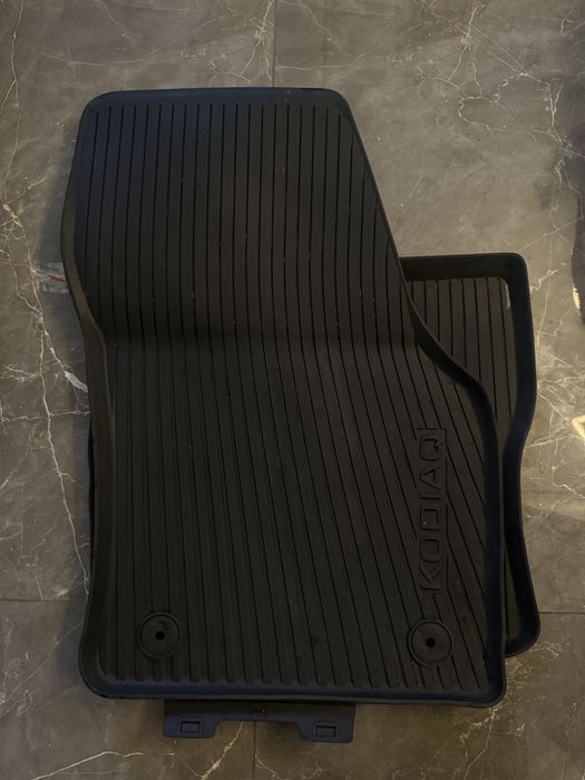 Передні гумові килимки skoda kodiaq