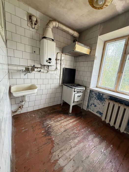 3-к, Вартових Неба вул., 48, Павлове Поле