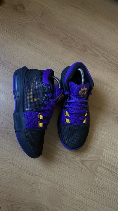 Кросівки Nike LeBron кросовки хайтопи