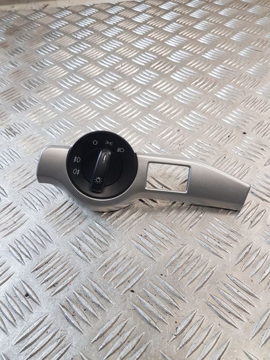 Włącznik Świateł 1Z0941431K + Ramka Dekor Włącznika Octavia Ii Lift