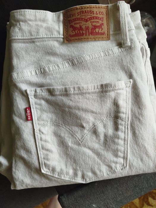 Білі джинси Levi’s High Rise Skinny, розмір 29 (30)