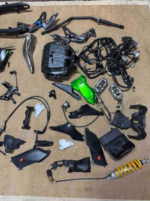 kawasaki z900 - купити мотозапчастини - Ціна на OLX.ua