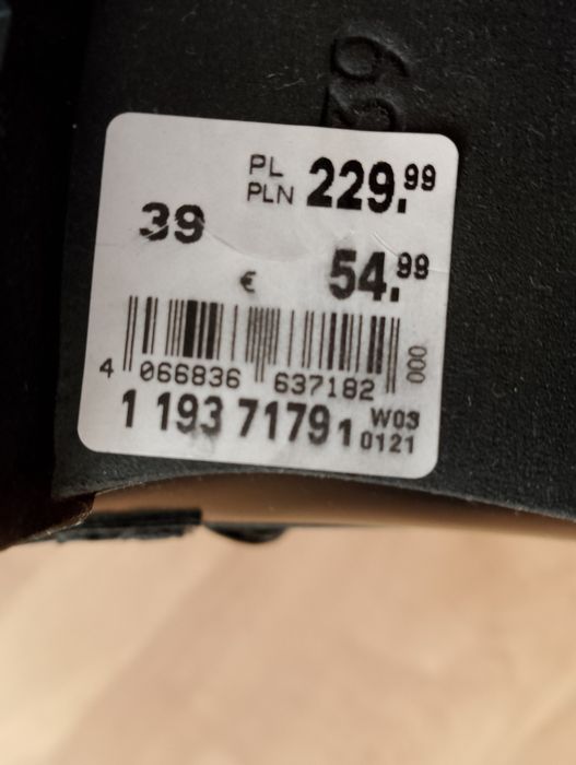 Loafersy marki Marco Tozzi. Nowe/Jak Nowe! (tylko przymierzone) - rozm. 39