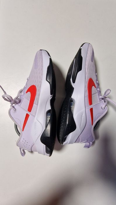 Жіночі круті кросовки  nike air zoom 40.5 розмір