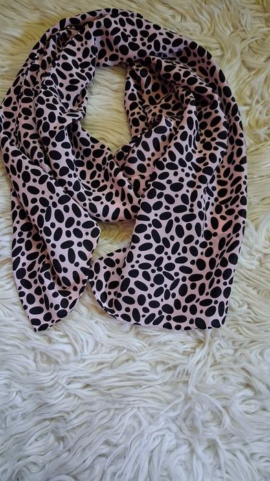 Szalik jedwab Charlotte Sparre