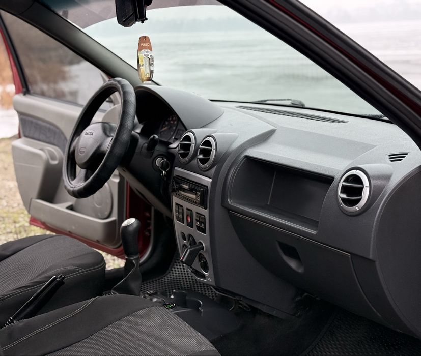 Dacia Logan 1.6 MPI Laureate газ/бензин